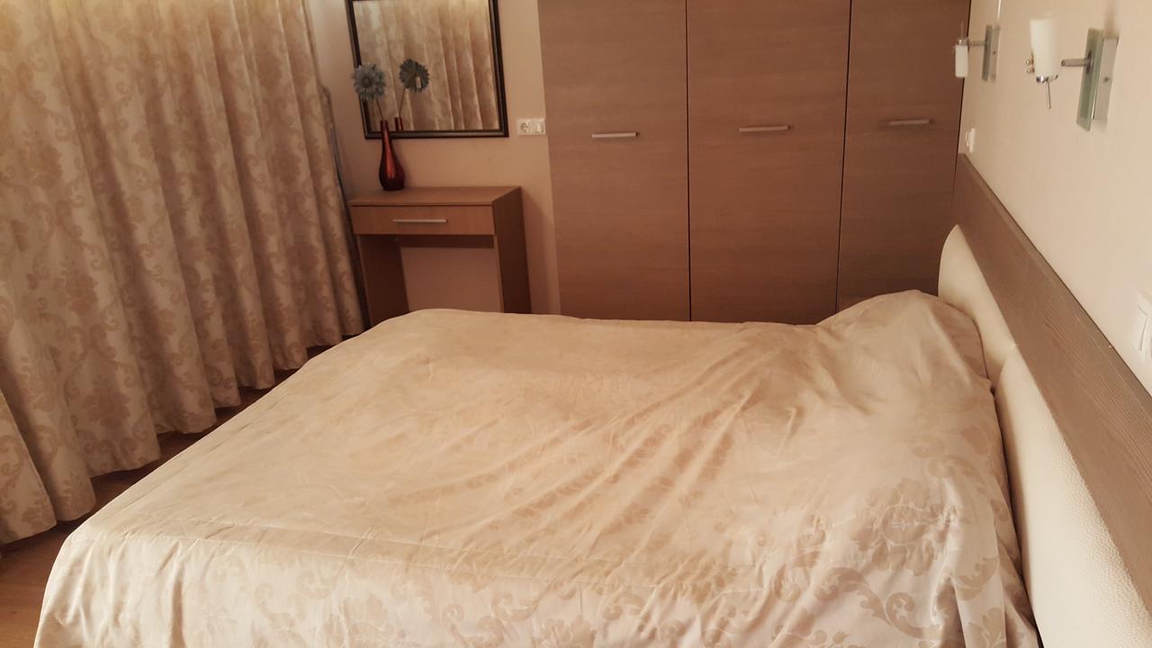 Pomorie Bay Aparthotel Bagian luar foto