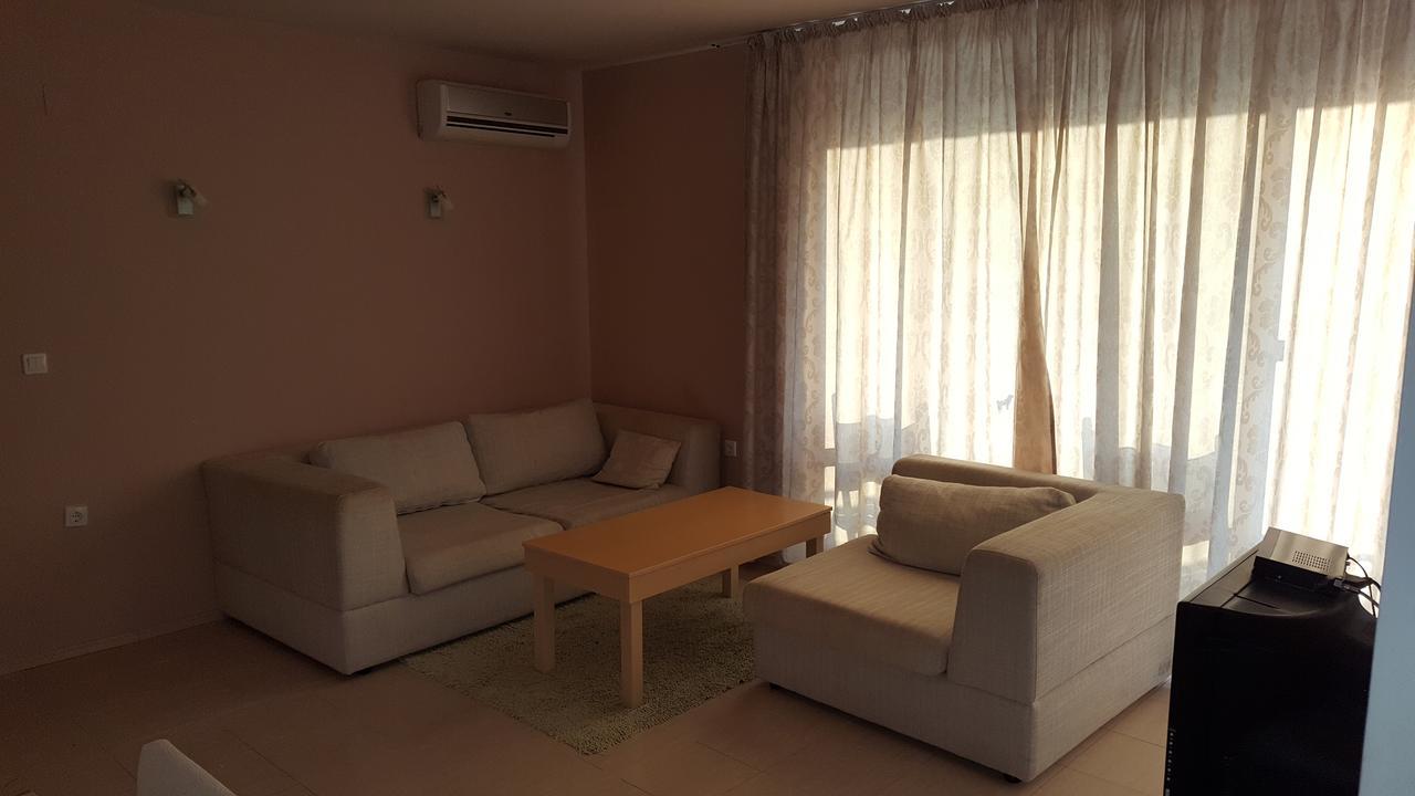 Pomorie Bay Aparthotel Bagian luar foto